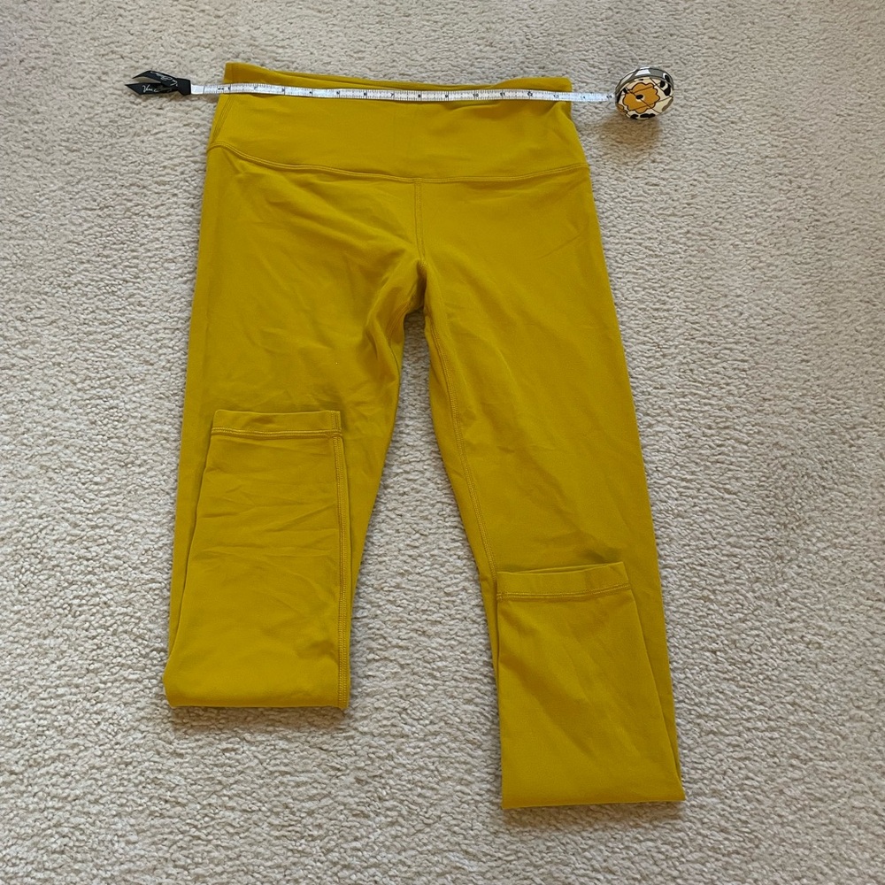 Athleta Golden Elation 7/8 Leggings- EUC no call outs